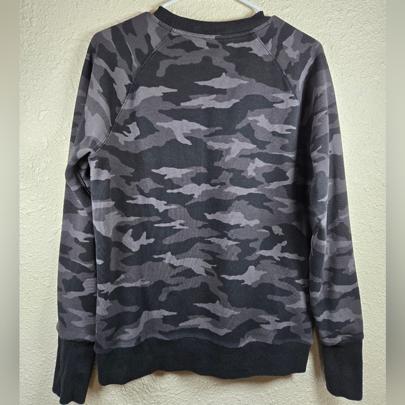 ATHLETA Triumph Black Camo Printed Crewneck Sweatshirt- Women’s Size Medium - Picture 6 of 9